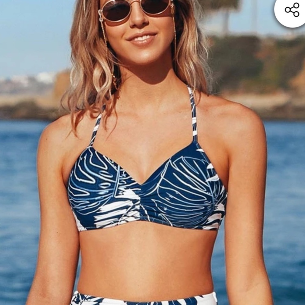 Cupshe blue and white leafy bikini top